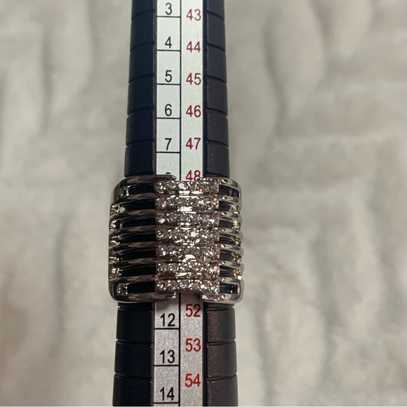 Fashion ring silver statement sparkly plated cz - Picture 5 of 6